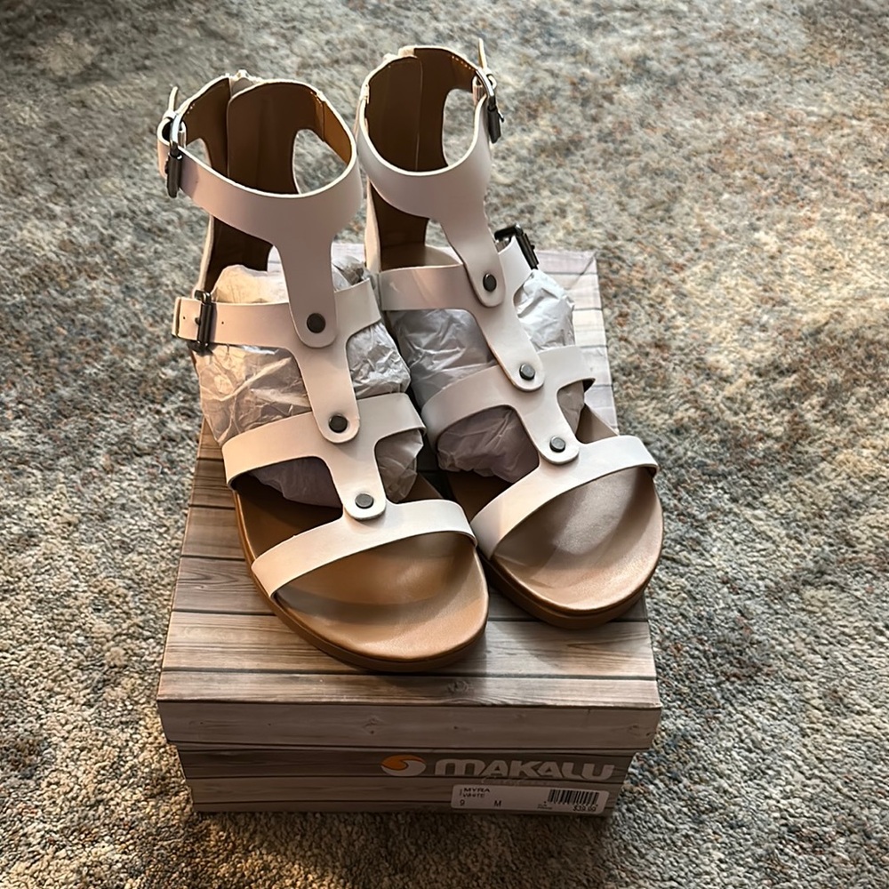 White Gladiator Sandals with Ankle Strap and Flat Sole